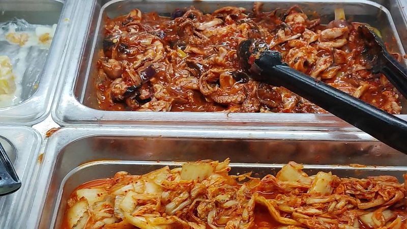 Chinese, Japanese, and American Favorites Fill the Sprawling Buffet