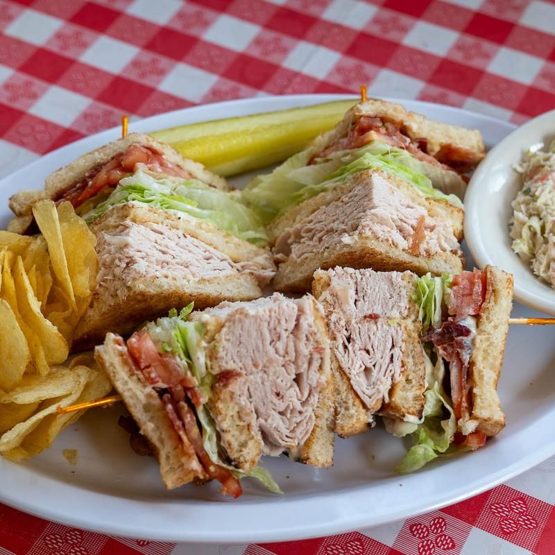 Classic Comfort Food Keeps the Menu Grounded Classic Comfort Food Keeps the Menu Grounded