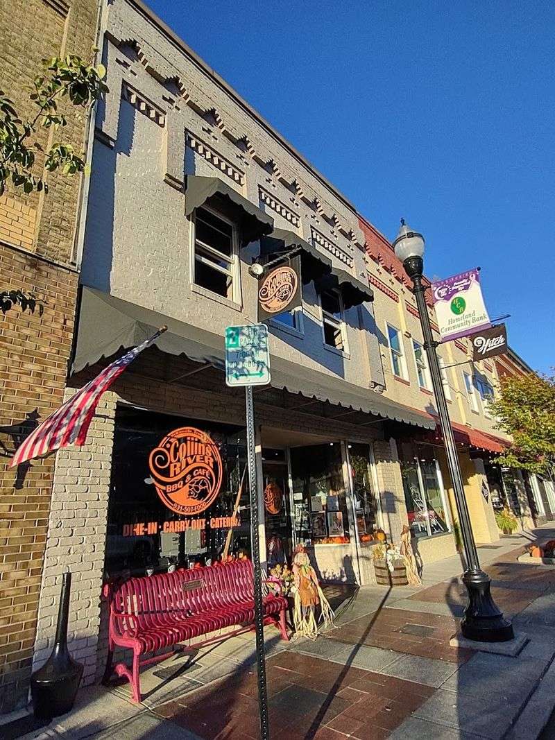 Collins River BBQ & Café — McMinnville Collins River BBQ & Café — McMinnville