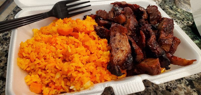 Combination platters make it easy to taste both sides of the kitchen Combination platters make it easy to taste both sides of the kitchen