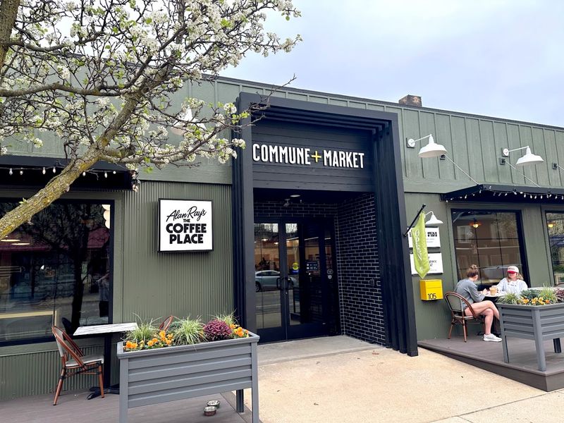 Commune+Market - Three Oaks Commune+Market - Three Oaks