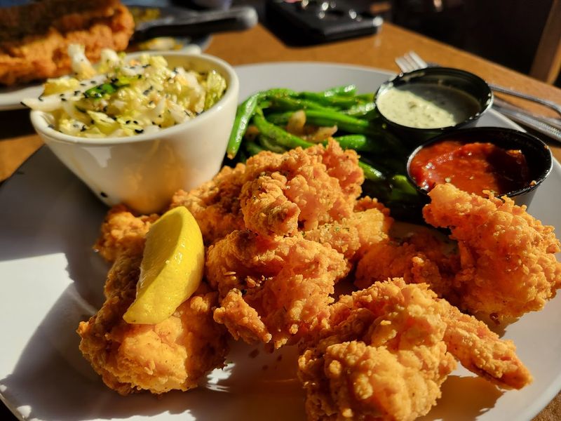 Crowd-Pleasing Starters: Spinach Artichoke Dip and Calamari Crowd-Pleasing Starters: Spinach Artichoke Dip and Calamari