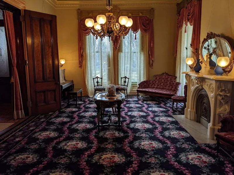 The Sharpest Reason This Mansion Stands Out The Sharpest Reason This Mansion Stands Out