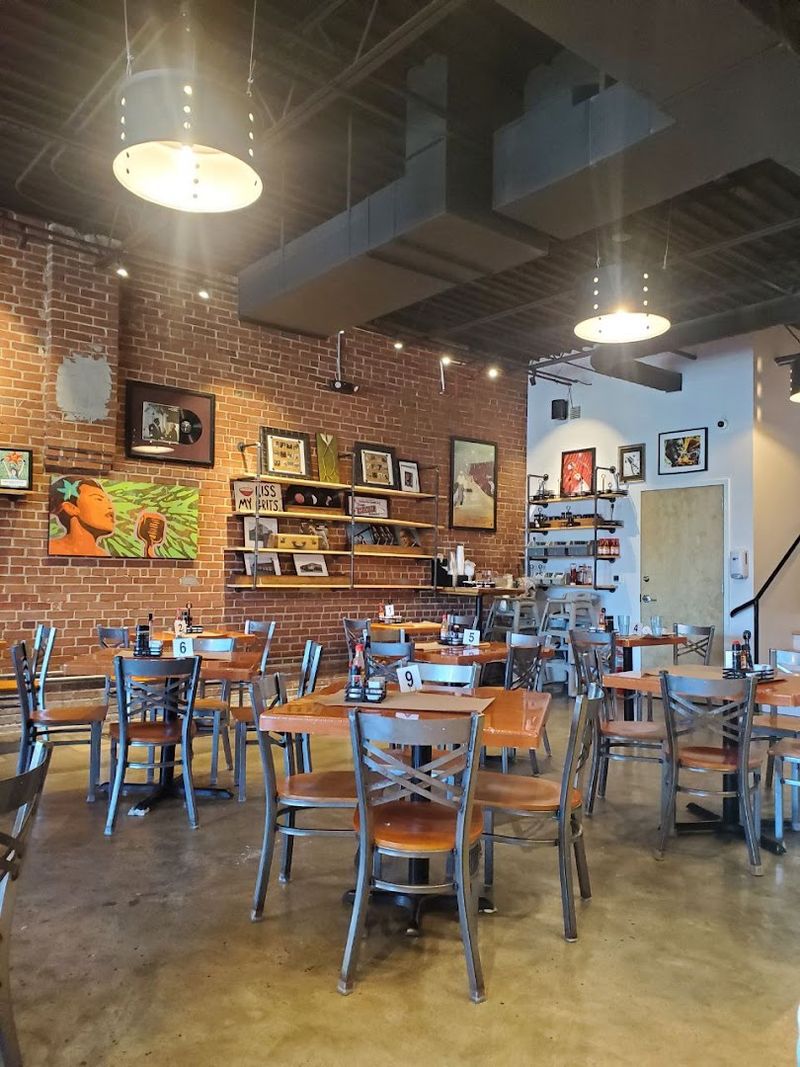 Dame’s Chicken & Waffles (Durham)