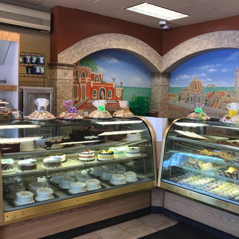 Deluxe Italian Bakery - Runnemede