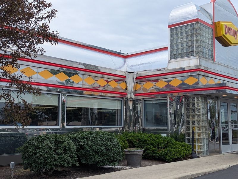Denny’s, Findlay