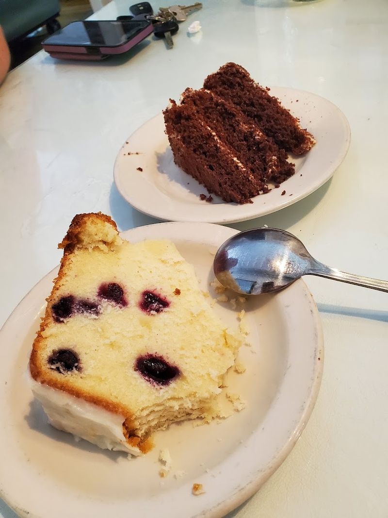 Desserts that keep the meal going Desserts that keep the meal going