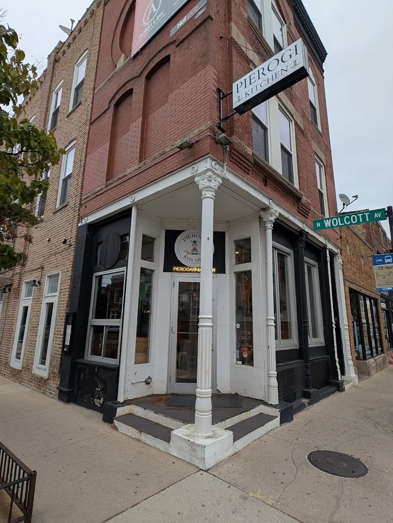 A North Avenue Storefront With Zero Wasted Motion A North Avenue Storefront With Zero Wasted Motion