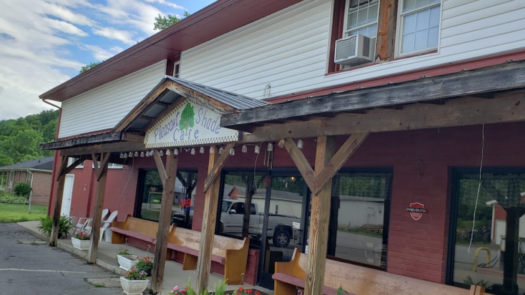 Do Not Drive Past This Small-Town Tennessee Cafe Without Stopping for a Meal