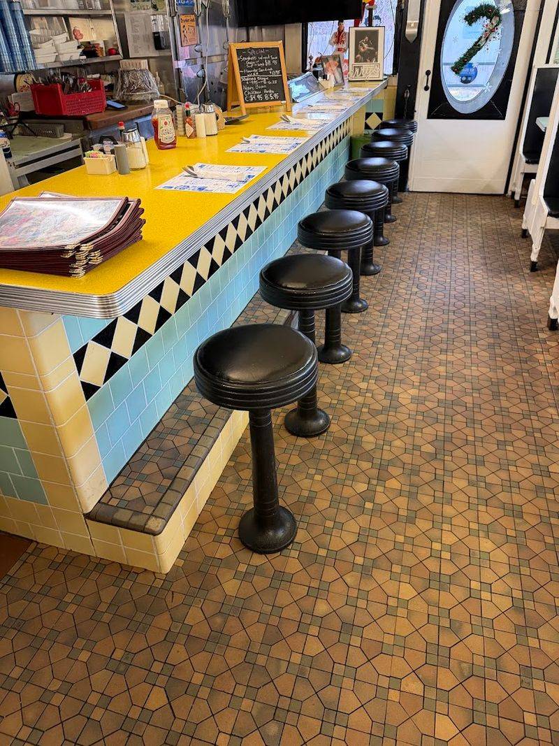 Doo-Wop Music and Retro Memorabilia Set the Mood Before the Food Arrives Doo-Wop Music and Retro Memorabilia Set the Mood Before the Food Arrives