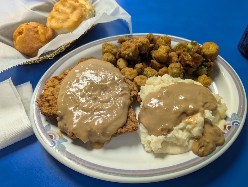 Down-home comfort food without the fuss Down-home comfort food without the fuss