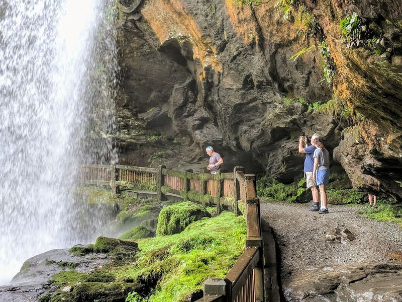 Dry Falls Trail