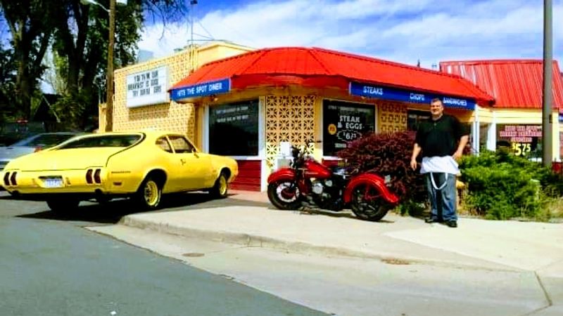 Hits the Spot Diner (Lakewood)