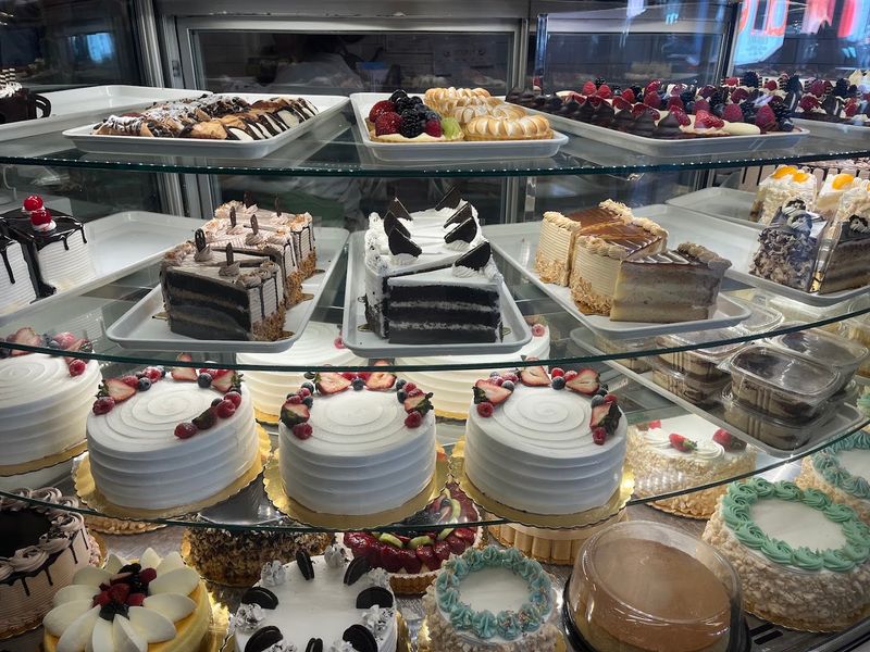 Dulce de Leche Turns Cakes, Pastries, and Alfajores Into the Main Attraction