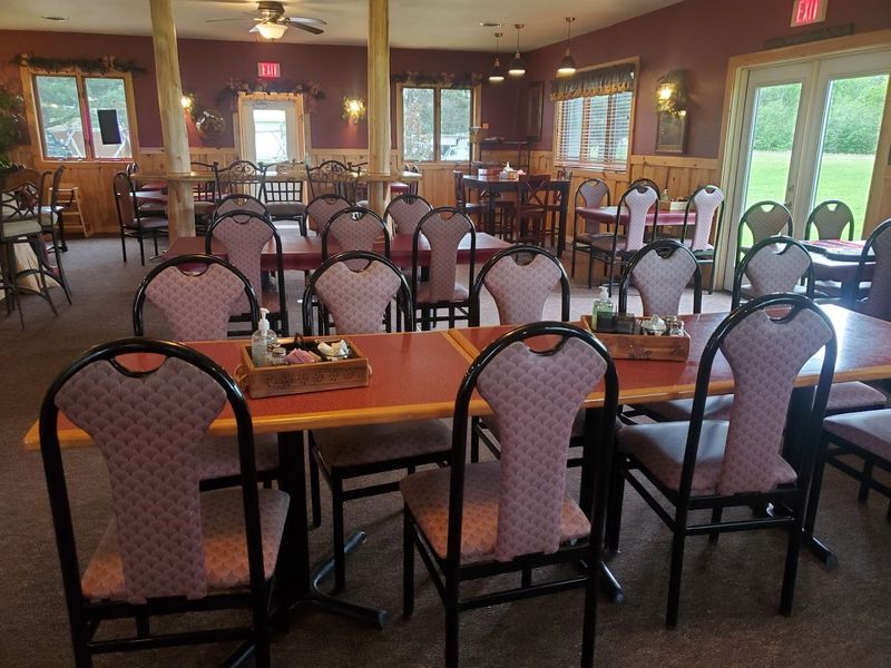 Earla's Restaurant – Marenisco Earla's Restaurant – Marenisco