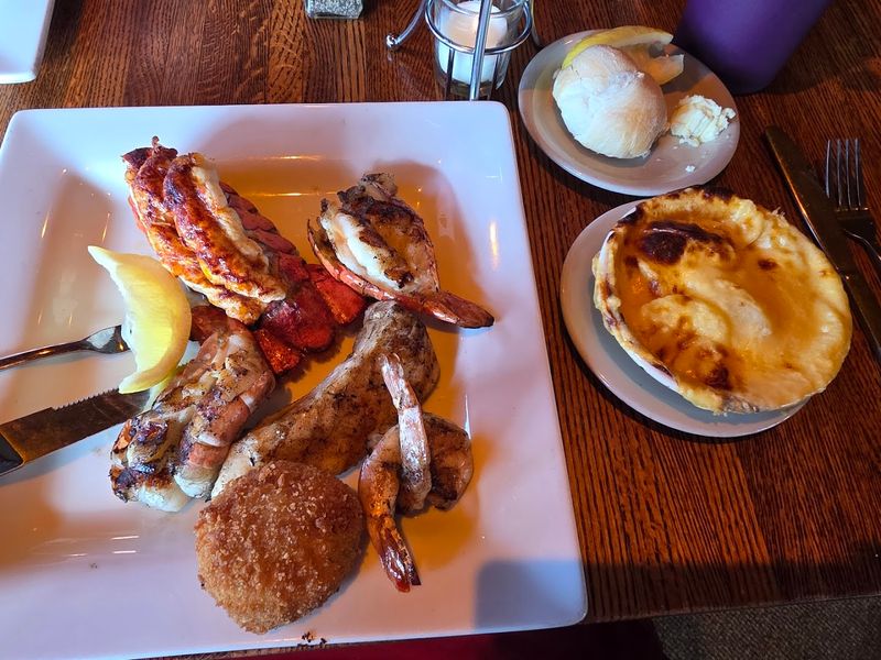 Fish House (Peoria) Fish House (Peoria)