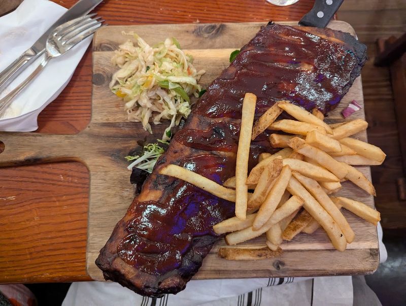 Elevated bar food makes this more than a quick bite