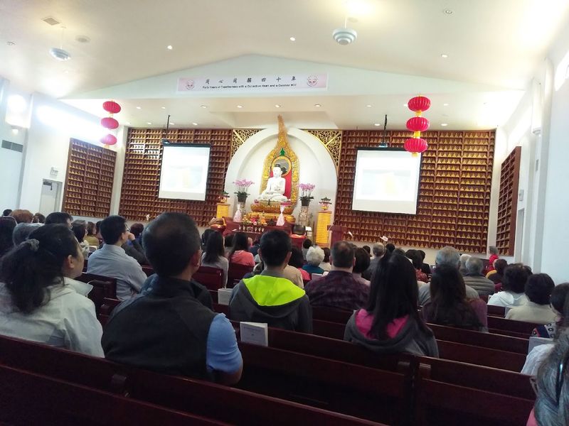 English Dharma Classes That Welcome Everyone