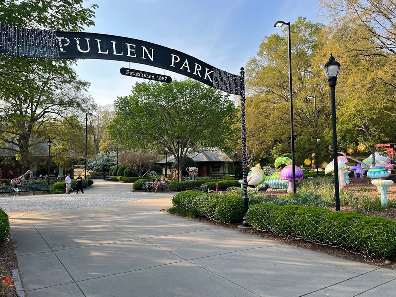 Enjoy a park that feels clean and easy Enjoy a park that feels clean and easy