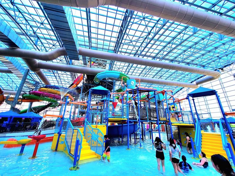Epic Waters Indoor Waterpark (Grand Prairie) Epic Waters Indoor Waterpark (Grand Prairie)