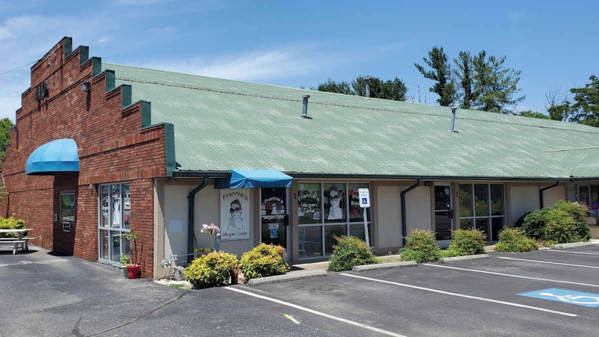 Even Meat Lovers Rave About These 10 Tennessee Vegan and Vegetarian Restaurants