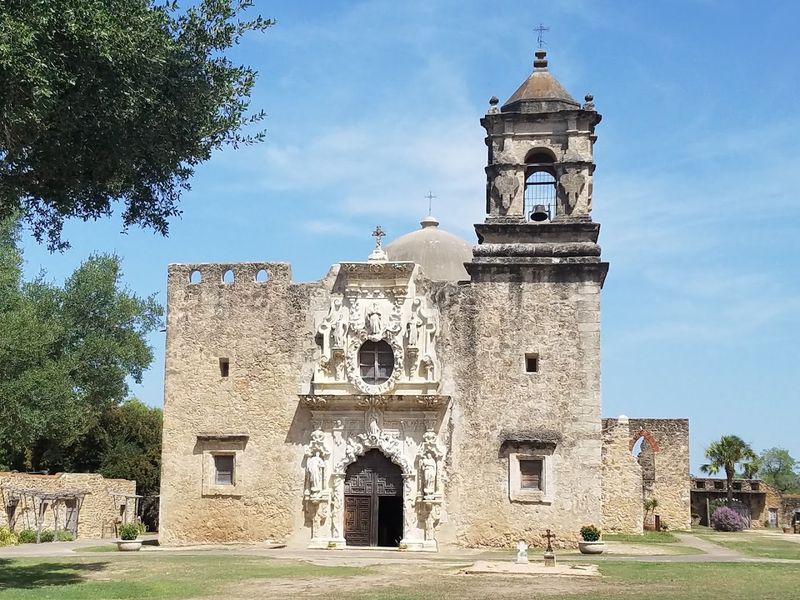 Explore the historic San Antonio Missions Explore the historic San Antonio Missions