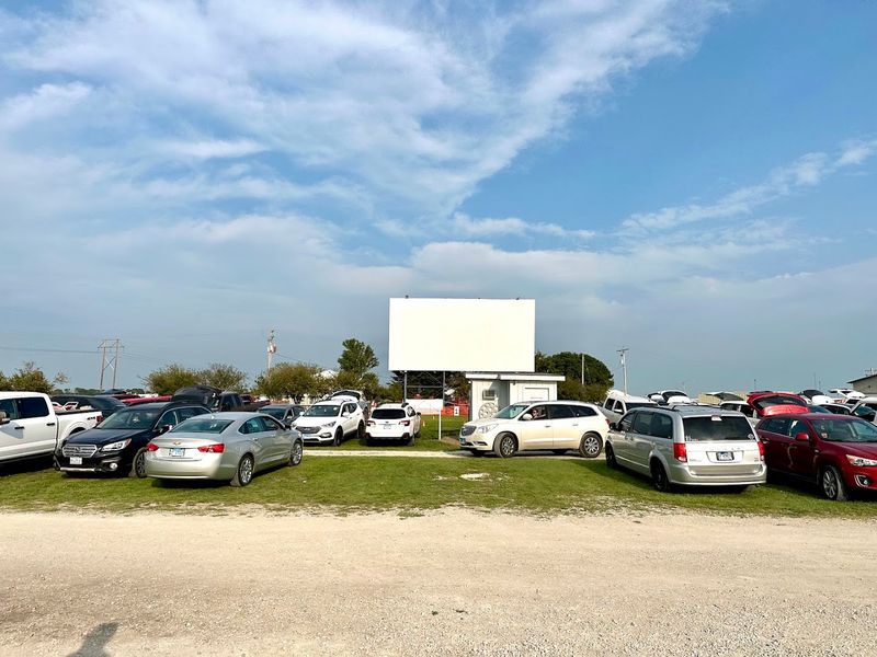 Harvest Moon Twin Drive-In Theatre (Gibson City)