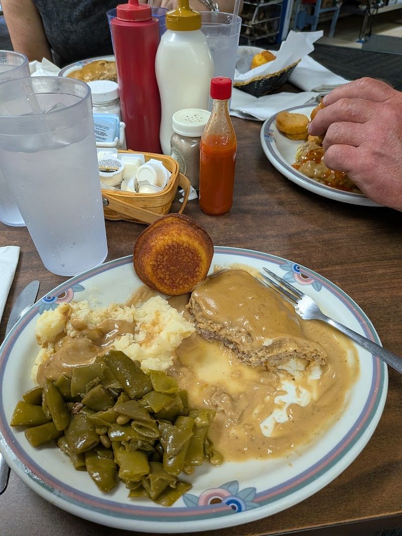 Family-style dining that actually feels generous Family-style dining that actually feels generous