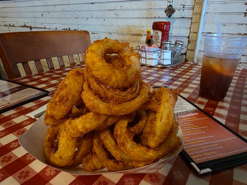 Famous Onion Rings That Deserve Their Own Fan Club Famous Onion Rings That Deserve Their Own Fan Club