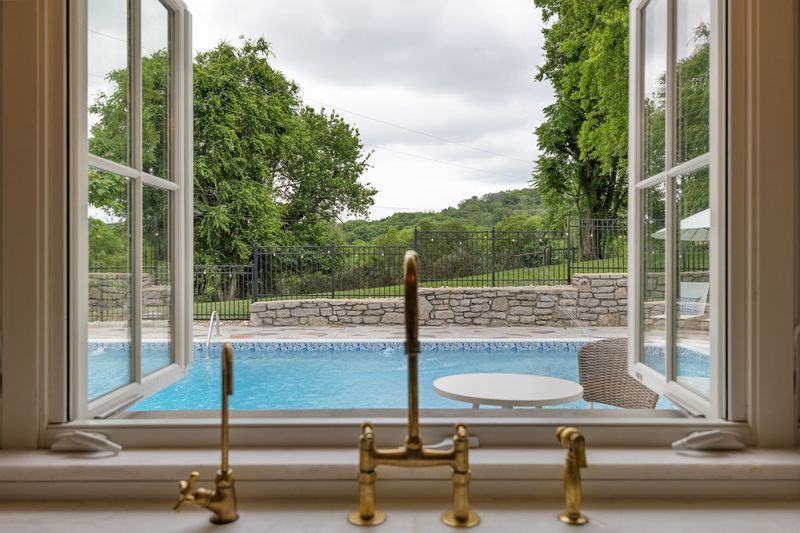 Fern + Fable Storybook Retreat With Pool – Franklin Area