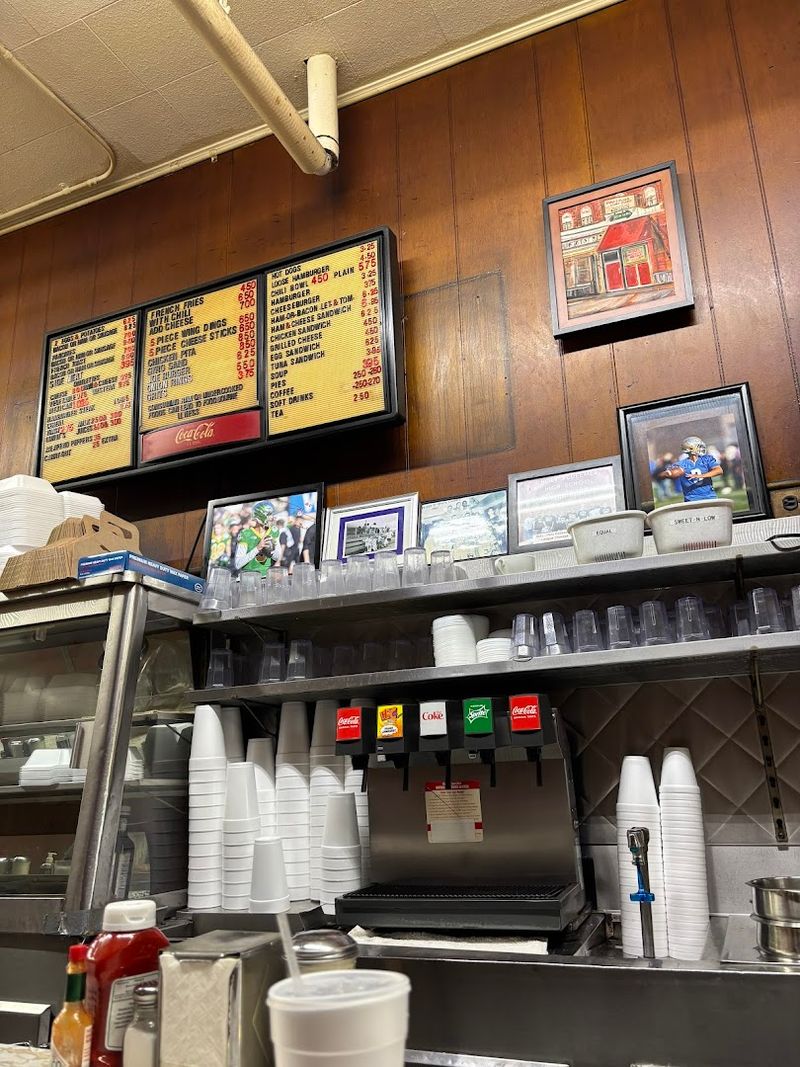 Finding Duly's on Vernor Highway and What the Neighborhood Feels Like