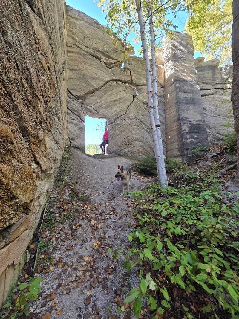 Finding the Cave Entrances on Foot Finding the Cave Entrances on Foot