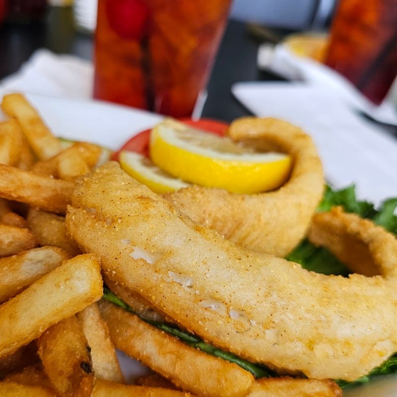 Fish fry fame and the plates people plan around