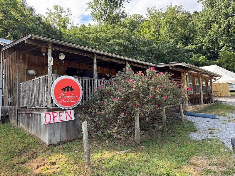 Follow the Smoky Mountain Roads to a Barbecue Hidden Gem Follow the Smoky Mountain Roads to a Barbecue Hidden Gem