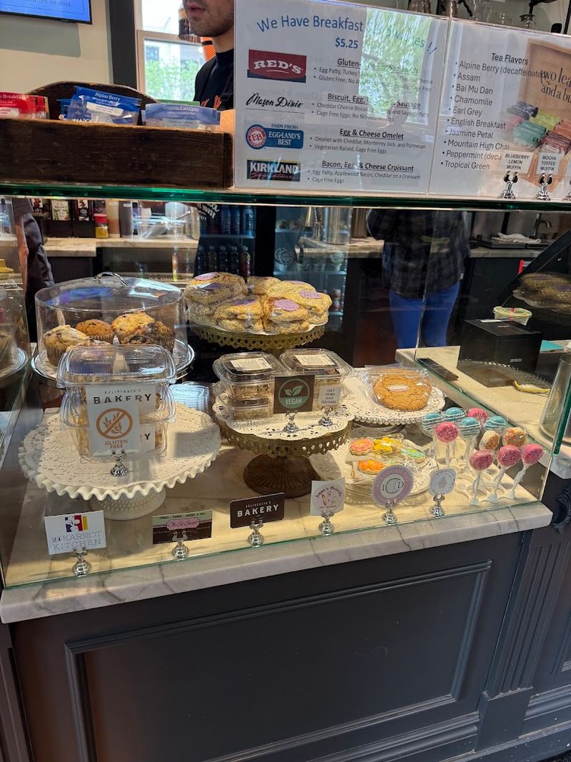 Food, pastries, and market-style extras