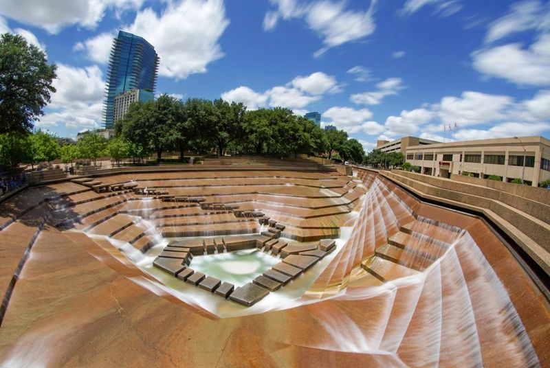 Fort Worth Water Gardens (Fort Worth)