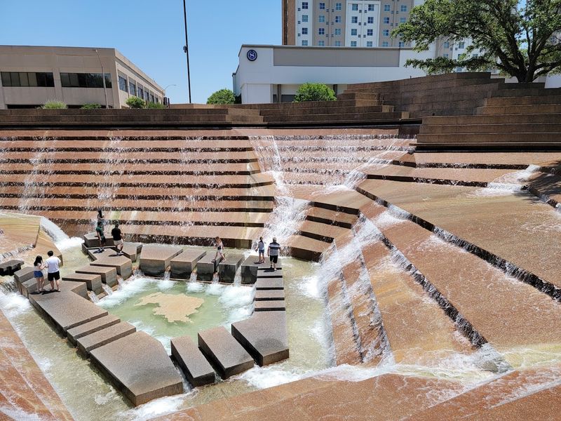 Fort Worth Water Gardens (Fort Worth)