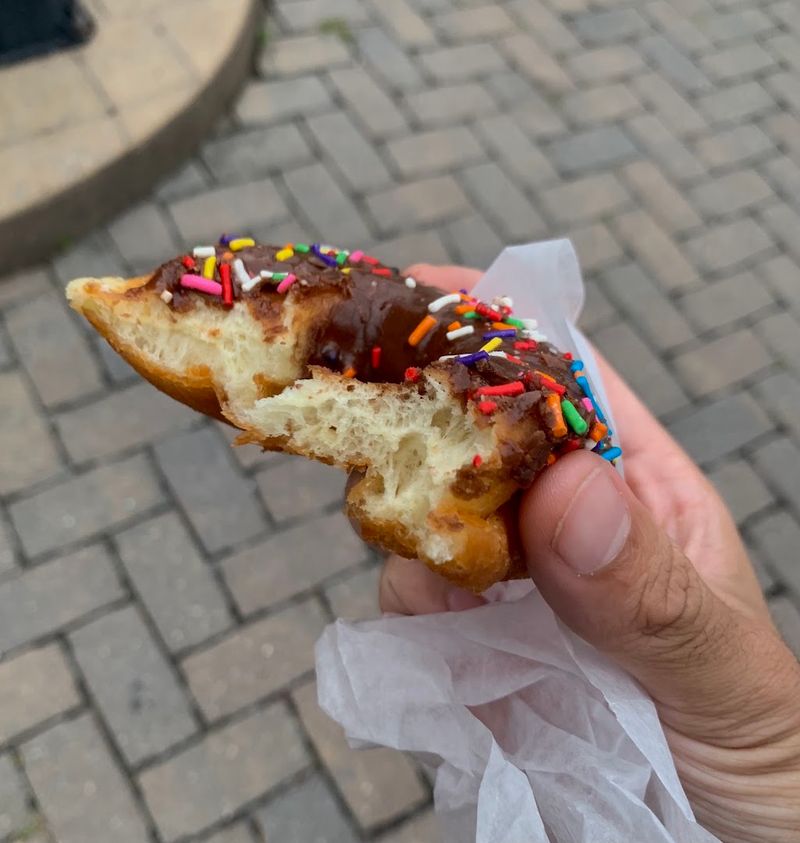 Fox's Donut Den – Nashville Fox's Donut Den – Nashville