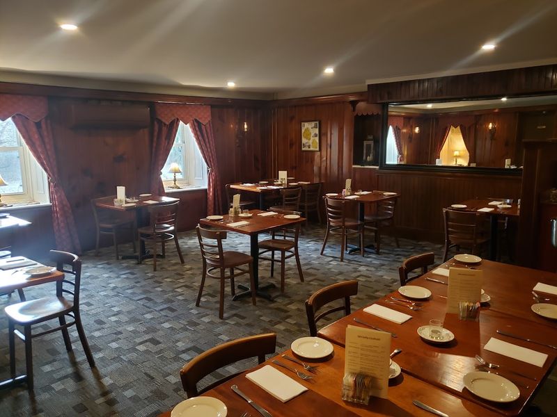 Frank & Diannah’s Arbor Inn