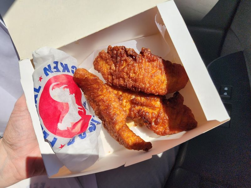 Fresh Fried Chicken That Is Worth the Few Extra Minutes Fresh Fried Chicken That Is Worth the Few Extra Minutes