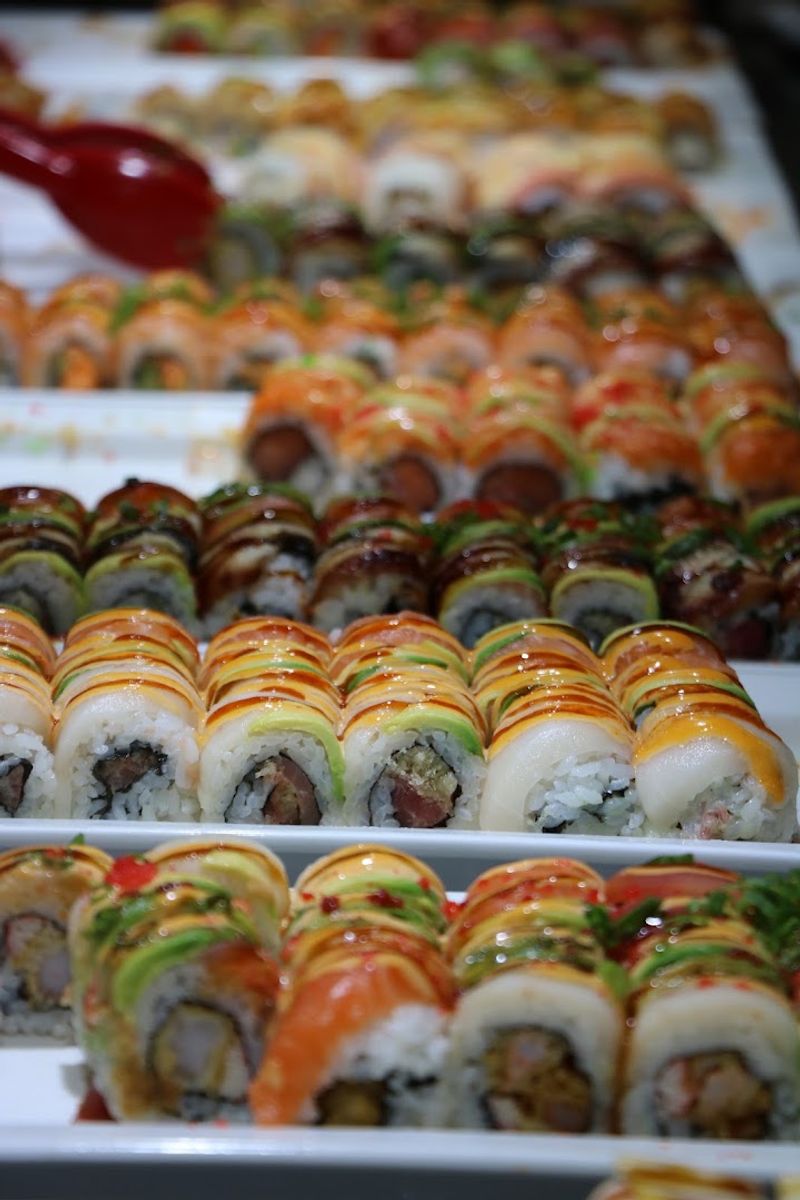 Fresh Sushi and Sashimi Keep Diners Coming Back for Another Plate Fresh Sushi and Sashimi Keep Diners Coming Back for Another Plate
