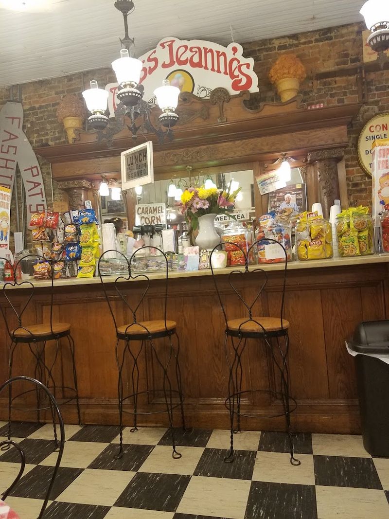 Fried Pies That Spark Heated Debates