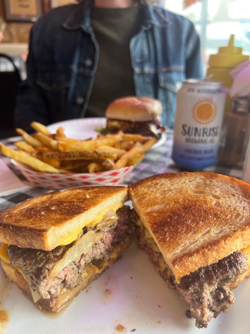 From Classic Cheeseburgers to Patty Melts and Half-Pounders From Classic Cheeseburgers to Patty Melts and Half-Pounders