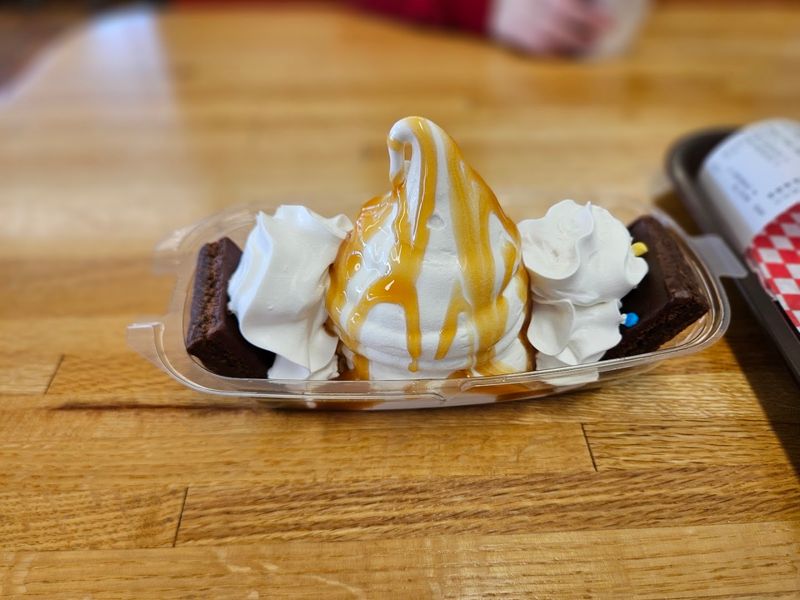 Sundaes That Don't Mess Around Sundaes That Don't Mess Around