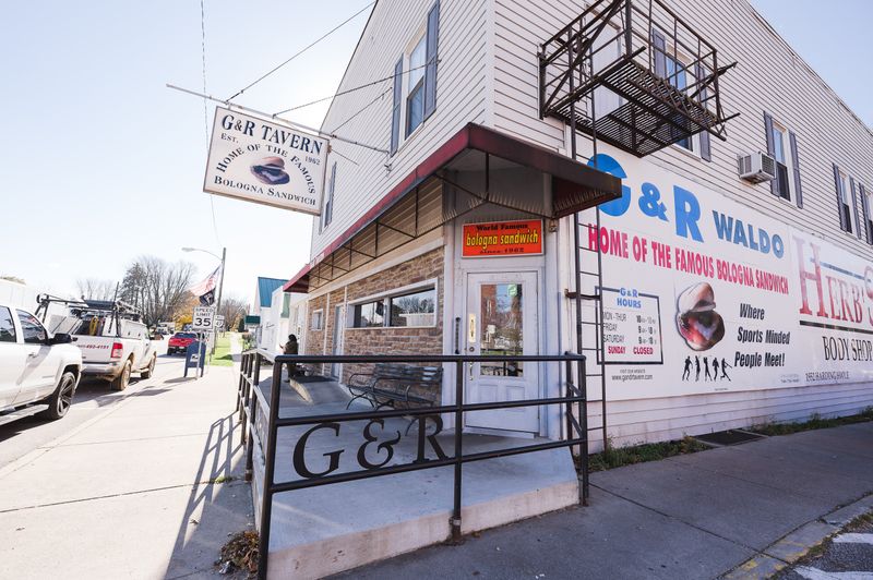 G&R Tavern, Waldo G&R Tavern, Waldo