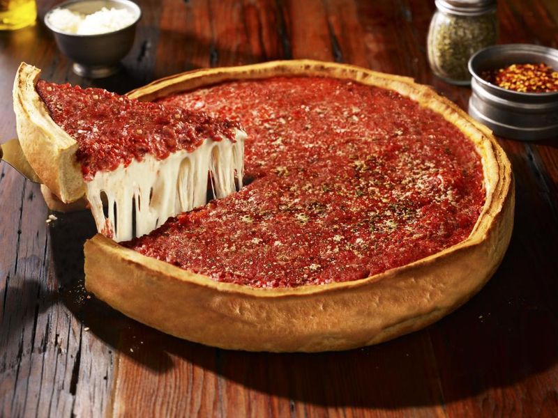 Lou Malnati's Pizzeria (Chicago) Lou Malnati's Pizzeria (Chicago)