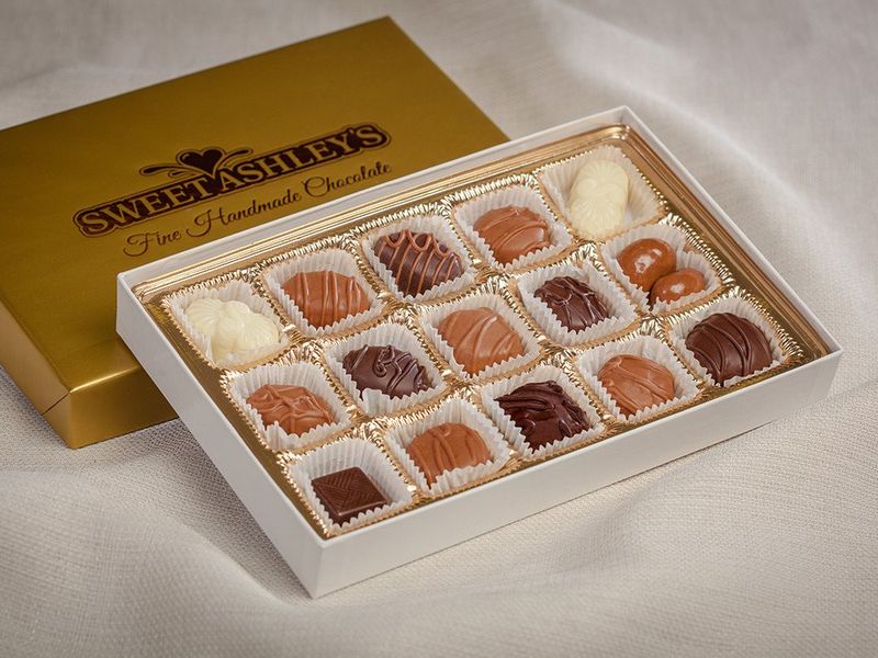 Gift boxes and custom treats that feel personal Gift boxes and custom treats that feel personal