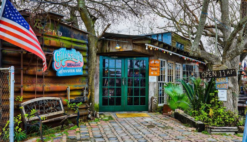 Gilhooley's Restaurant & Oyster Bar (San Leon) Gilhooley's Restaurant & Oyster Bar (San Leon)