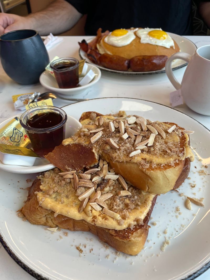 Golden French Toast Delivers Crisp Edges and a Custardy Center