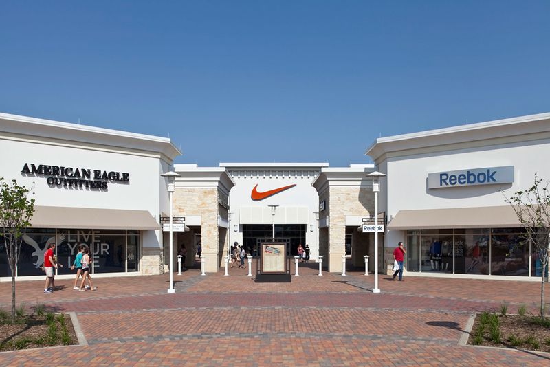Grand Prairie Premium Outlets (Grand Prairie) Grand Prairie Premium Outlets (Grand Prairie)